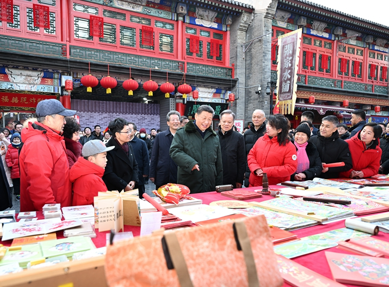 2024年2月1日，习近平总书记在天津古文化街考察。